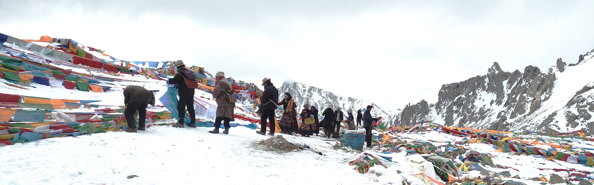 Crossing Drolma La Pass on Day 2: Dirapuk to Dzuthulpuk